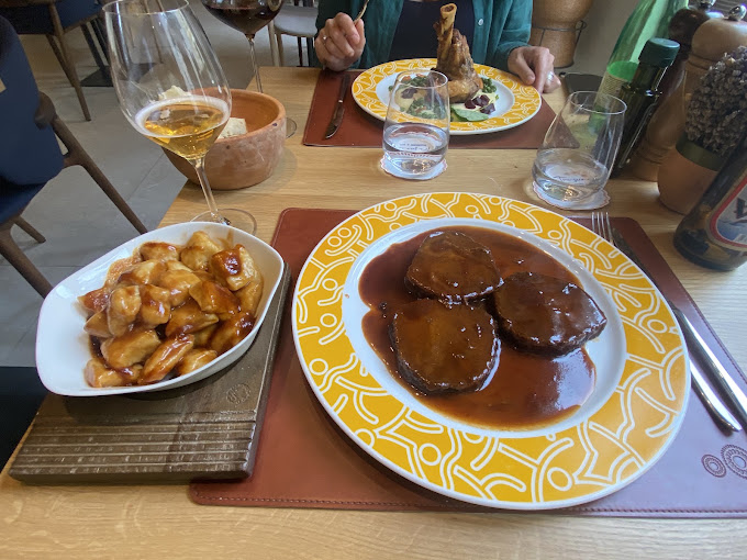 Restoran Tri sunca restaurant - Slika 11